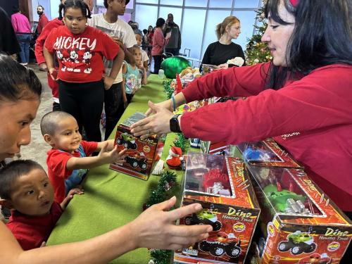 ToyGiveaway 2023-32